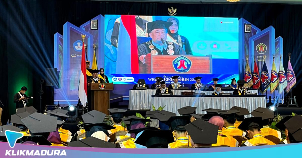 849 Mahasiswa Diwisuda, Rektor UNIRA Minta Para Sarjana Harus Berdampak bagi Masyarakat